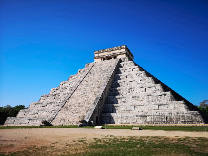 Mexiko_Yucatan_Chichen-Itza_kukulkan