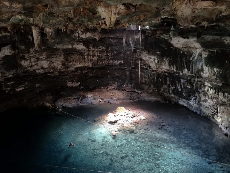 Mexiko-yucatan-rundreise-unteriridische-cenote-homun village cenote merida